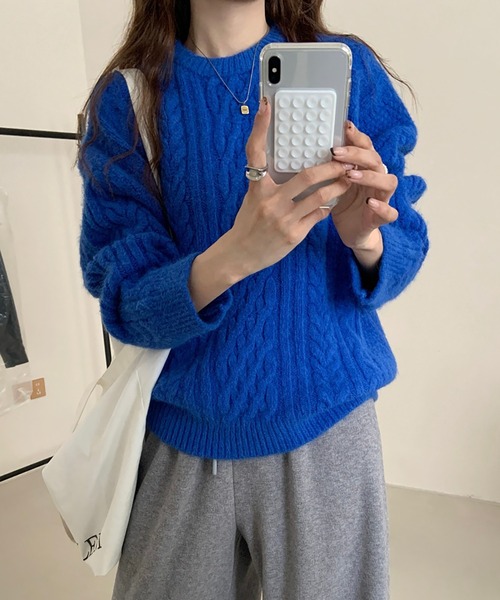 ニット セーター クルーネックケーブル編みニット レディース
