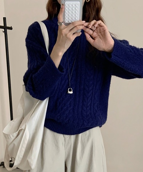 ニット セーター クルーネックケーブル編みニット レディース