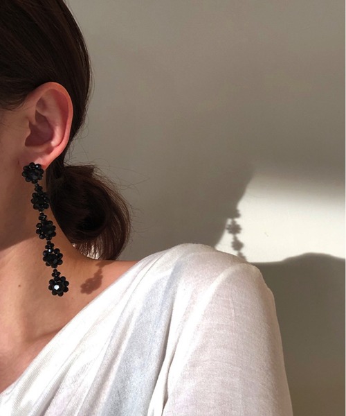 coussinette fleur 2way ピアス Phoebe ピアス 2wayフラワリービジューピアス＆イヤリング