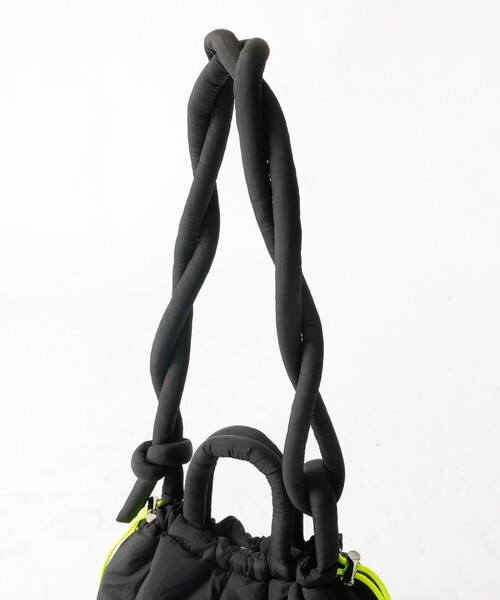 Cheek（チーク） ショルダーバッグ 「cheek/チーク」puf kinchaku