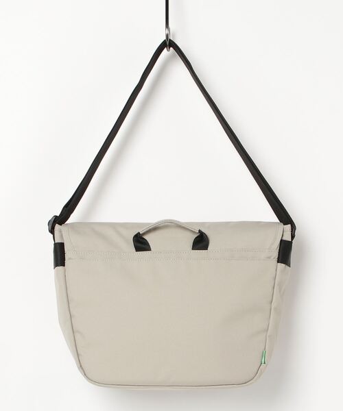 希少！ノースフェイス メッセンジャーバッグ　ベージュ THE NORTH FACE（ザ ノースフェイス） メッセンジャーバッグ FREE