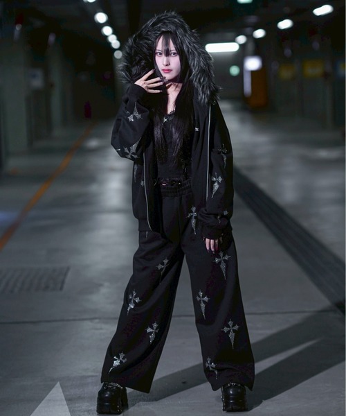 REFLEM レフレム クロス総柄ラインストーンZIPパーカー 黒×ピンク REFLEM/レフレム』クロス総柄ラインストーンZIPパーカー/黒×ピンク