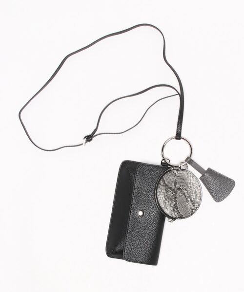 ショルダーバッグ バッグ Emoda エモダ パイソン3連マルチショルダー Zozotown Paypayモール店 通販 Paypayモール