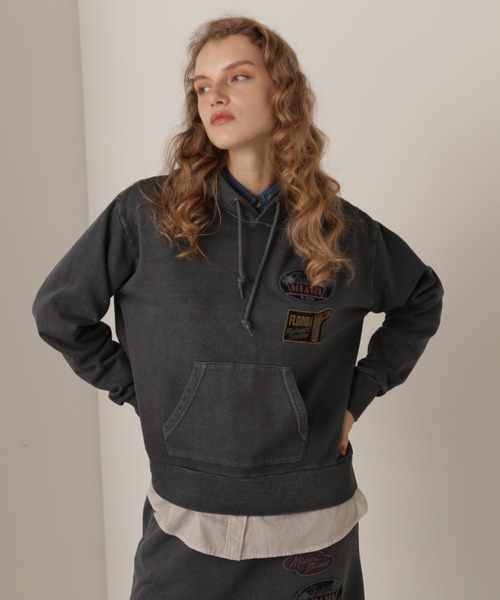 パーカー FADE WASH WAPPEN PARKA/フェイドウォッシュ ワッペンパーカー レディース