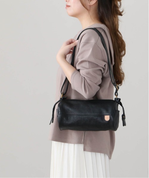 toleur ショルダーバッグ バッグ カウレザーロールショルダー  