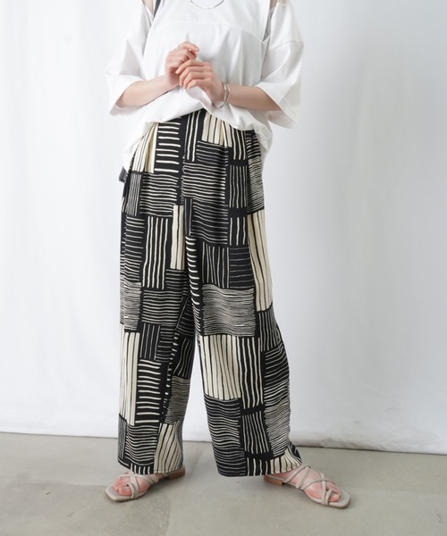 「LADY LUCK LUCA」 パンツ - ブラック レディース_画像2