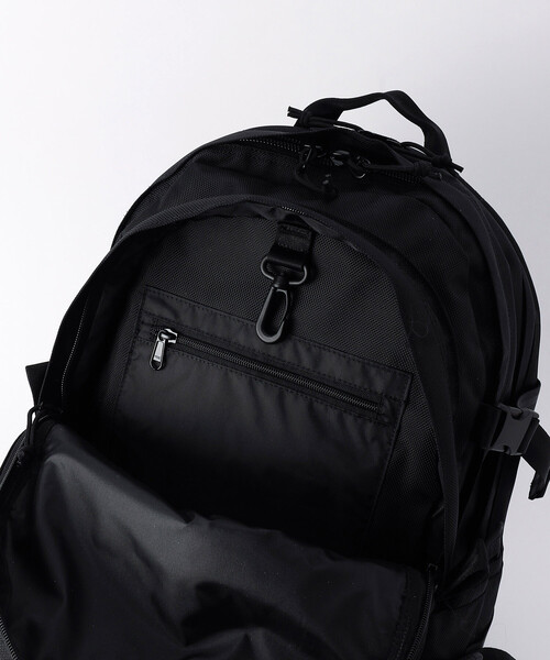 デイバック リュック NEW ERA/ニューエラ 限定展開 キャリアパック 35L ブラック メンズ レディースの画像
