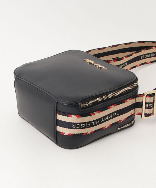 TOMMY HILFIGER（トミー・ヒルフィガー） ショルダーバッグ FREE