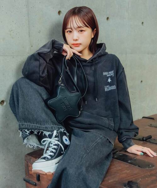 パーカー 「over print」STREET GIRL HOODIE (mamoru) レディース メンズ over print パーカー 「over print」STREET GIRL HOODIE (mamoru