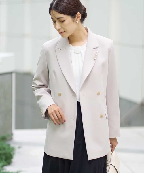 美品 エブール 定番 ダブル ６釦 テーラードジャケット 38 アイボリー 美品 エブール 定番 ダブル 6釦 テーラードジャケット 38 アイボリー