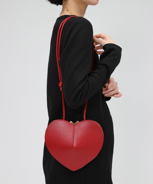 【美品】AULENTTI Heartショルダー　ブラック AULENTTI ショルダーバッグ バッグ 「AULENTTI」Heartショルダー