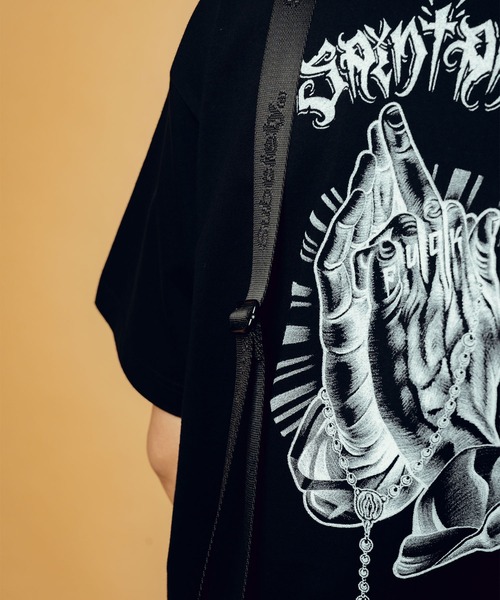 Subciety（サブサエティ） tシャツ Fuckin' praying hands tee メンズ