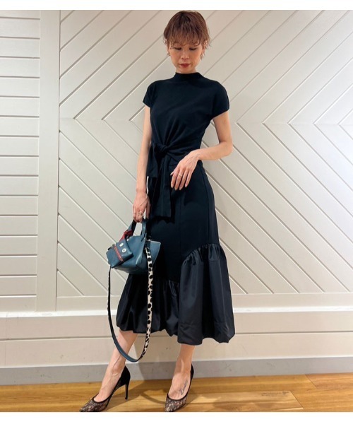 専用　リパーニショルダーバッグ リパーニ RIPANI ラインストラップショルダーバッグ （ブラック