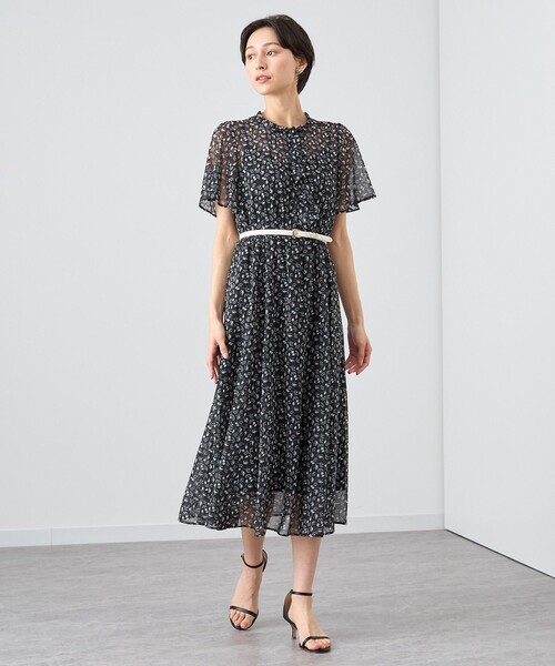 N˚21 シルク フラワープリント シアーフレアワンピース マキシ丈 ブラック N˚21 シルク フラワープリント シアーフレアワンピース マキシ丈