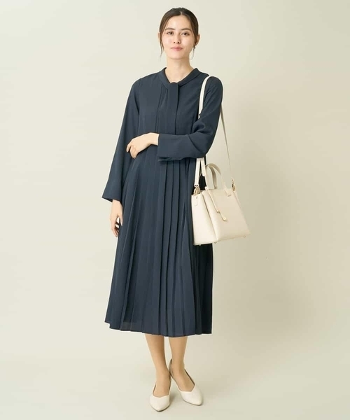 a.v.v（アー・ヴェ・ヴェ） ワンピース 「洗える」ボウタイプリーツ