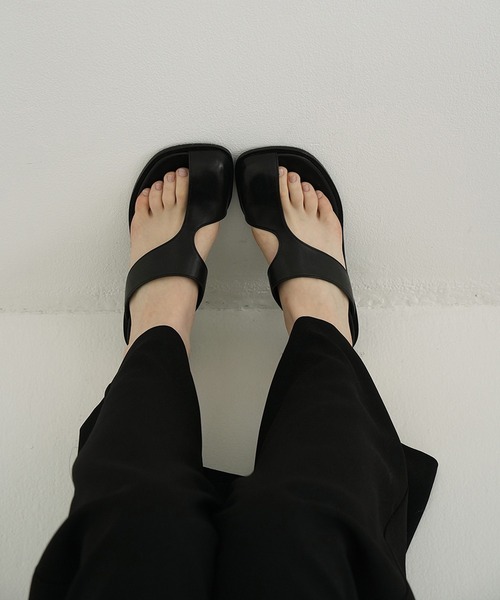 CLANE（クラネ） サンダル CURVED DESIGN SANDALS レディース