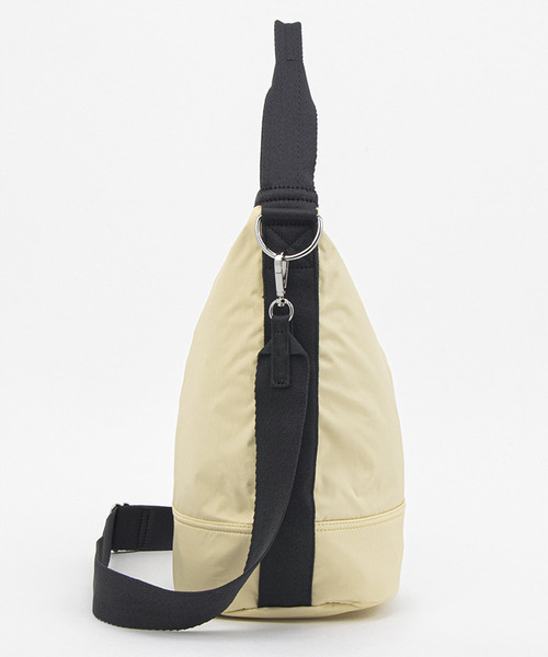 LeSportsac ショルダーバッグ バッグ CONVERTIBLE BUCKET BAG