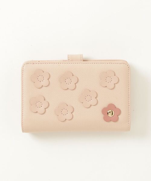MARY QUANT 花柄エンボス 二つ折り財布 MARY QUANT 花柄エンボス 二つ折り財布