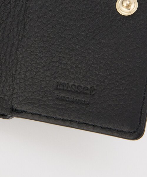 russet 財布 エンボスモノグラム三つ折りウォレット レディース