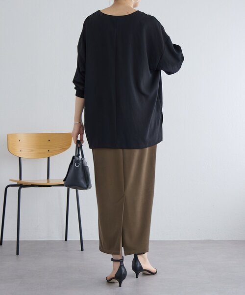 BEARDSLEY 黒のVネックジレ&パンツ　セットアップ BEARDSLEY（ビアズリー） コート アウター ストレッチジョーゼット