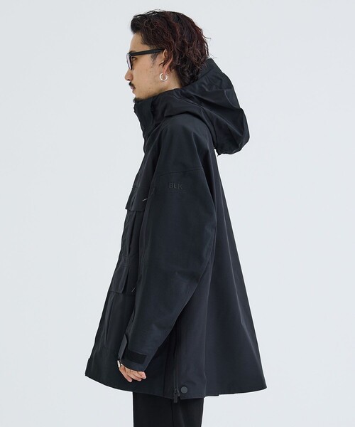 WHITE MOUNTAINEERING（ホワイトマウンテニアリング） マウンテン