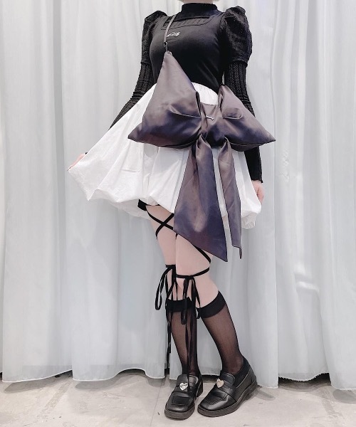 lilLilly（リルリリー） パンツ クロスリボンショートパンツ