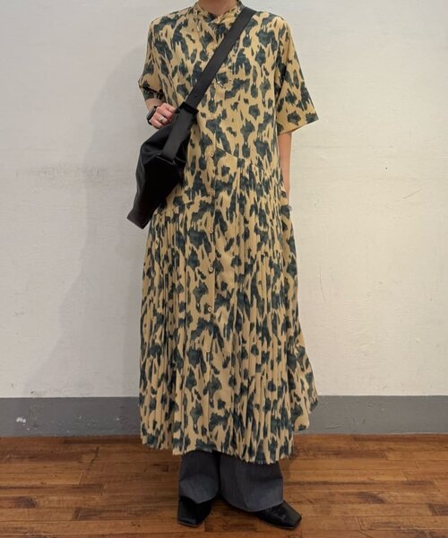 ear PAPILLONNER ワンピース 半袖斜めプリーツワンピース「SUM1