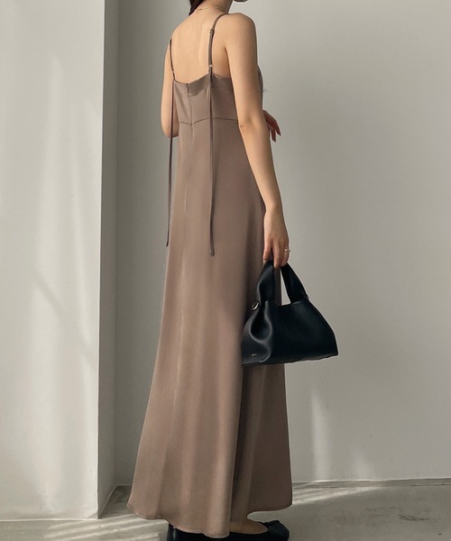 Louere（ルエレ） ワンピース 「選べる」バックストラップデザイン