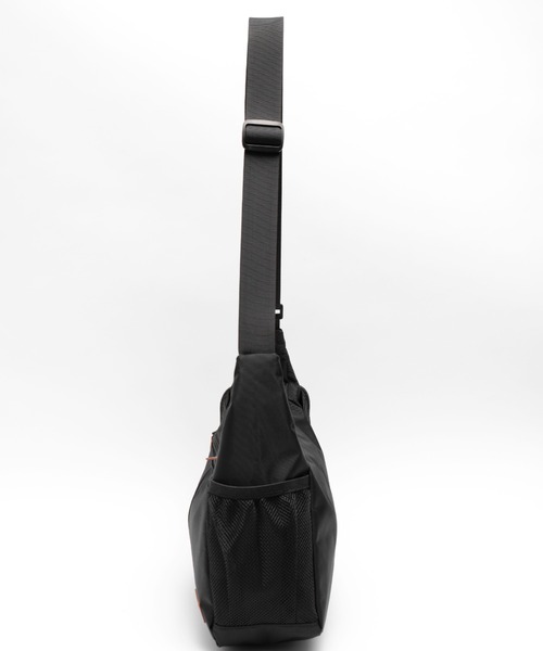 保温保冷ポケット付き♪ボディーバック　両面２ポケット付き♪sea lace デバイス DEVICE 【保冷保温ペットボトルポケット付き