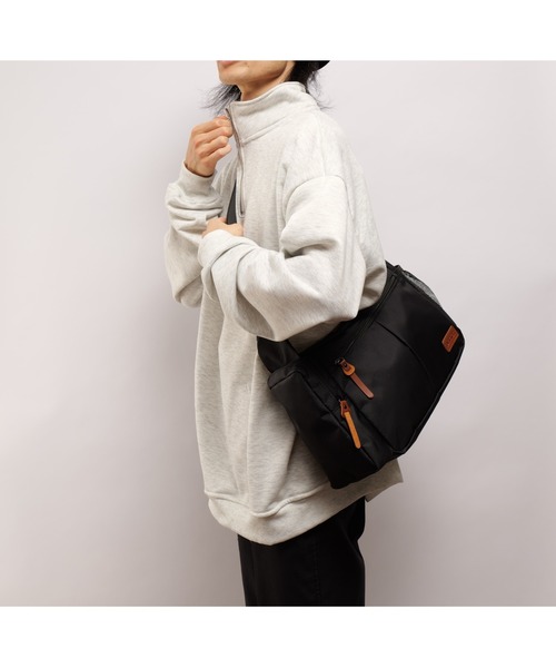 DEVICE（デバイス） ショルダーバッグ 「保冷保温ポケット付き」DEVICE