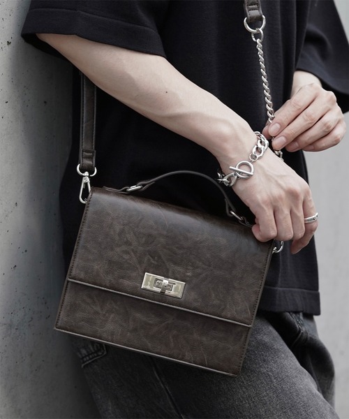 Calvin Klein（カルバン・クライン） ショルダーバッグ レイズリ