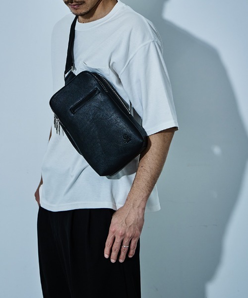 D.KELLY（ディーケリー） ウエストポーチ フェイクレザーオープン