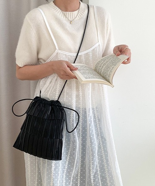 leune ショルダーバッグ バッグ シャイニープリーツフリルショルダー 