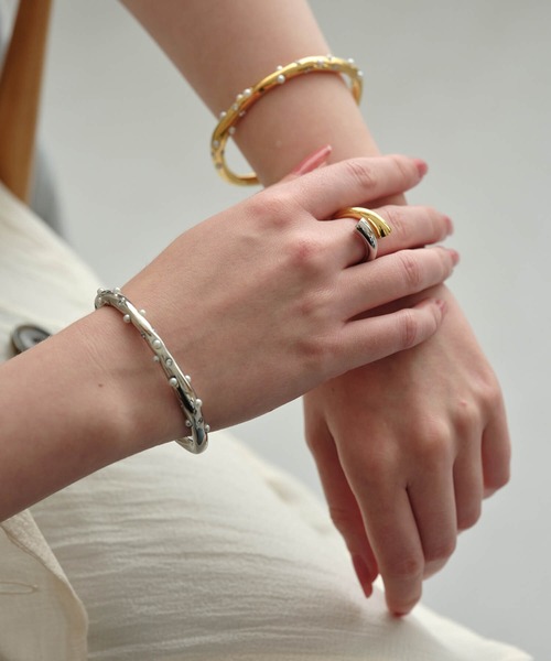 オープンバングル BELOVED 花 ゴールド/クリスタル Fusion 18kt yellow gold open bangle | Georg Jensen