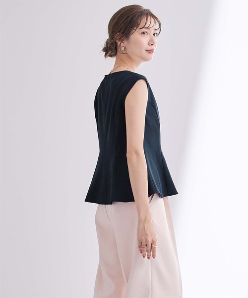 ur's tシャツ キーネックノースリーブペプラムトップス