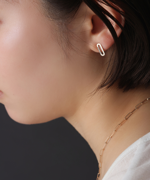 WAVEスタッズピアス K10 ダイヤモンド Lilas WAVE スタッズピアス Lilas K10 ダイヤモンド