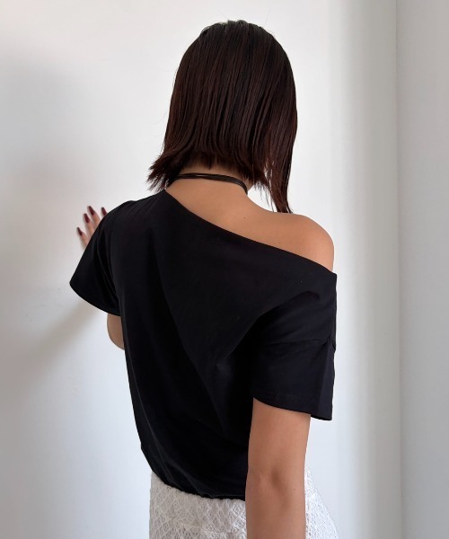 AIC. tシャツ アシンメトリーワンショルダートップス レディース
