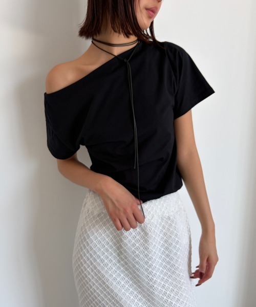 AIC. tシャツ アシンメトリーワンショルダートップス レディース