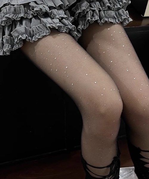 【散りばめられたロゴがお洒落☆】CHANEL タイツ ラメ キラキラ 散りばめられたロゴがお洒落☆】CHANEL タイツ ラメ キラキラ