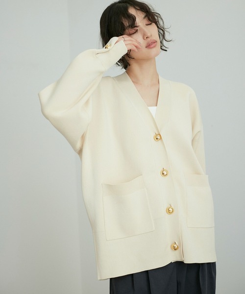 カーディガン 「サステナブル・洗える」ロゴボタンミドルカーディガン  