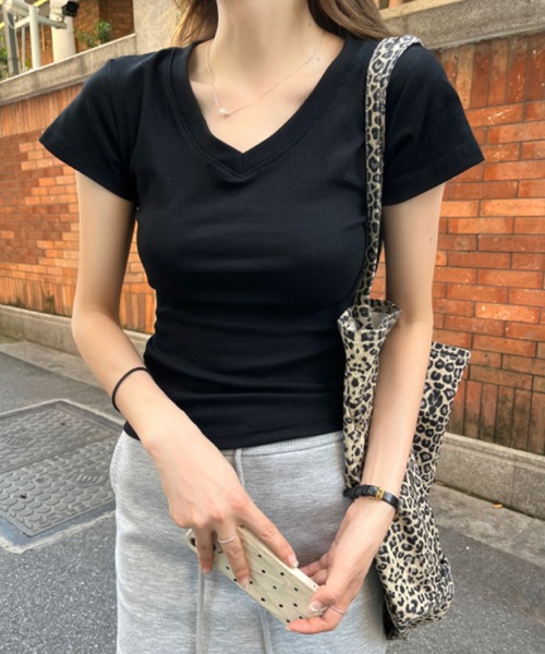 2ly2 tシャツ 半袖 カジュアル×大人っぽさ♪Vネック半袖カットソー