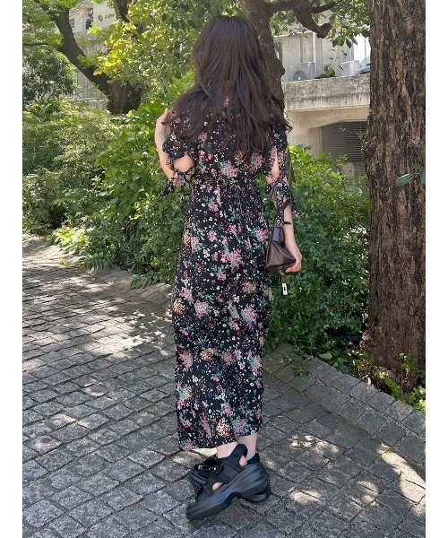人気デザイナー LILY BROWN ワンピース レーヨンプリントフレアワンピース ワンピース