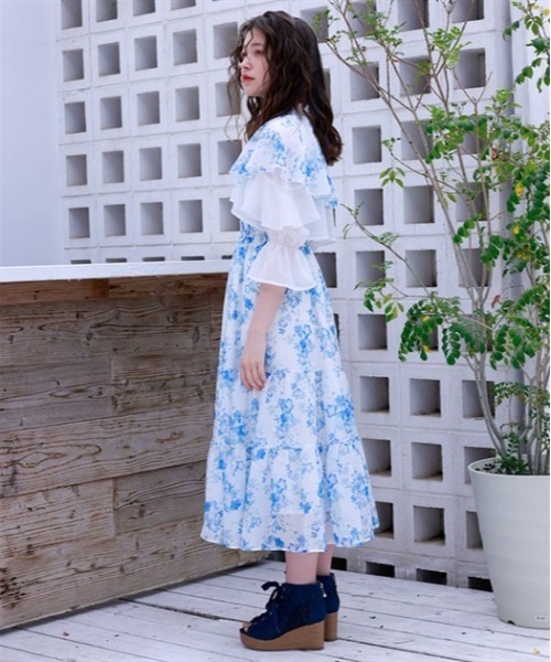 ネモフィラ柄フリル付きワンピース 新品タグ付き axes femme ワンピース ネモフィラプリントブラウス×ワンピース