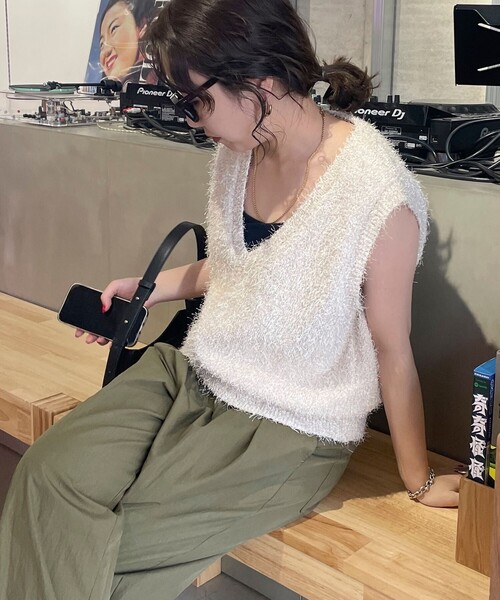 「fredy emue」 ニットベスト 38 グレイッシュベージュ レディース