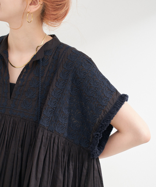 B.C STOCK ブラウス シャツ 手洗い可 / 刺繍ギャザーブラウス