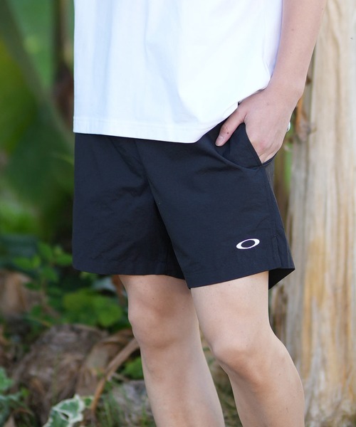 【ありがっちょ 】Oakley 防水パンツ Ｍ　ワイドデザイン OAKLEY（オークリー） パンツ Allmighty Shorts 5.0Inch 2.0 メンズ