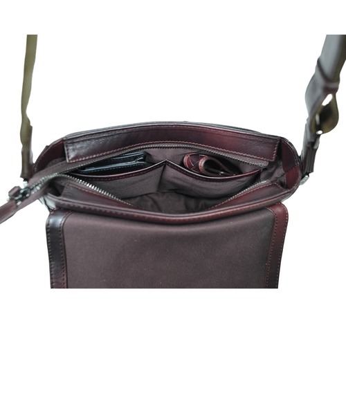 JOYA（ジョヤ） ショルダーバッグ ヴィンテージ調レザーフラップ