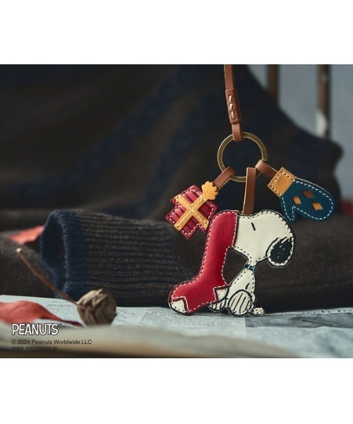 ゲンテン・スヌーピーキーホルダー genten キーホルダー PEANUTS ワクワクチャーム「Socks