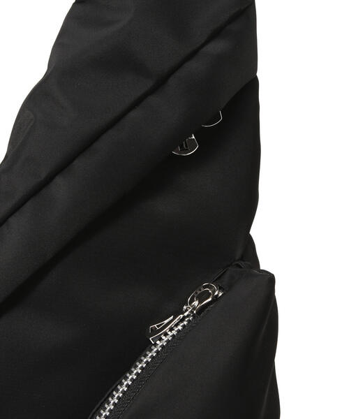 ITTI ショルダーバッグ iTTi x Children of the discordance / SLING