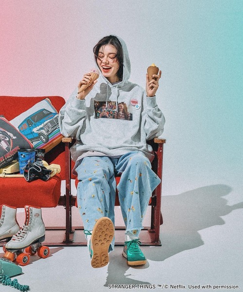 niko and…（ニコアンド） パーカー 「STRANGER THINGS」コラボ 缶